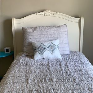 Twin gray ruffle bedding